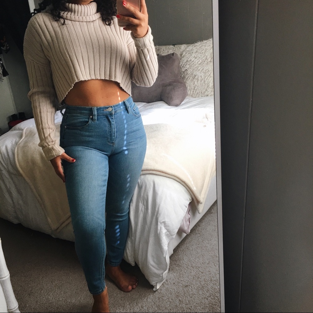 FOREVER 21 | Cropped Turtleneck Sweater